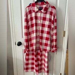 NWT Muk Luks Red and White Check Pattern Pajama Set